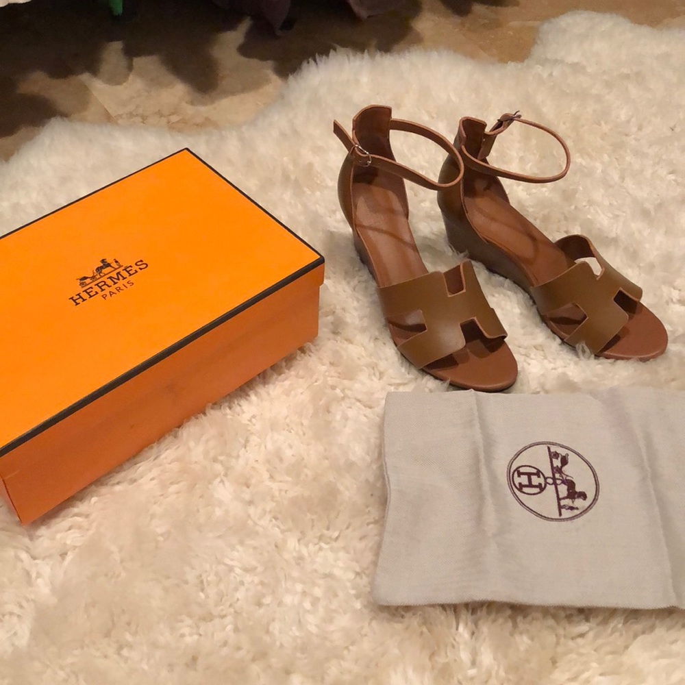Hermès wedges